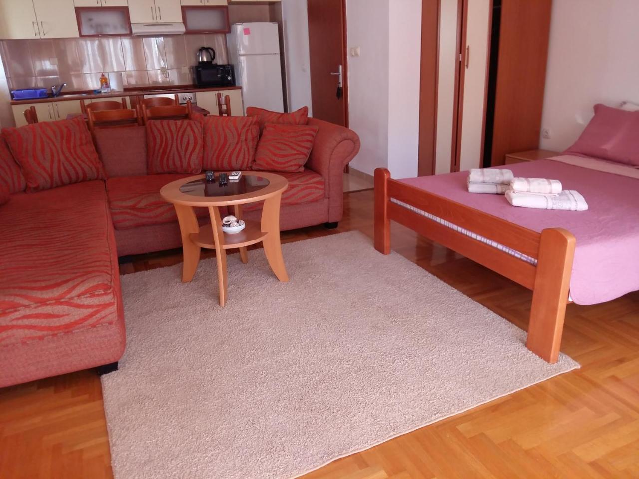 Lazar Apartments Petrovac Bagian luar foto