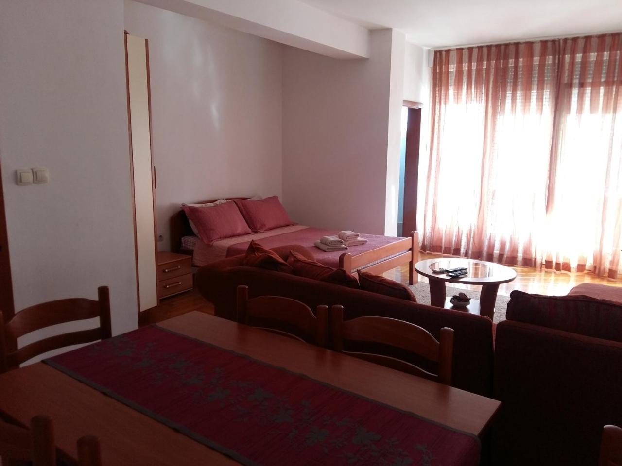 Lazar Apartments Petrovac Bagian luar foto